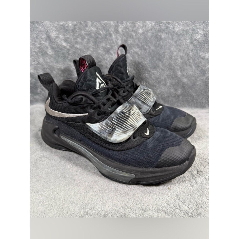 Nike Zoom Freak 3 Lace Up Basketball Shoes 5Y Black Metallic Silver